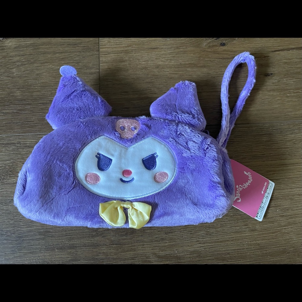 KUROMI-NWT Fluffy Cosmetics Bag